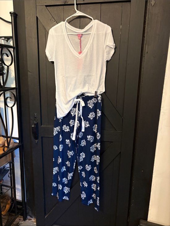 HB by Hale Bob Other - Cozy White V-Neck Top with Navy Floral Pajama Pants